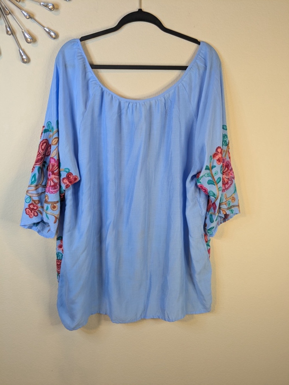 Embroidered Light Blue Peasant Tunic Top with Floral Detail 2X - Picture 4 of 7